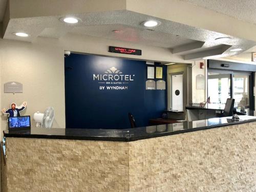 Microtel Inn & Suites by Wyndham Murfreesboro