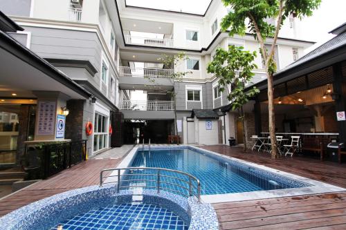 At Residence Suvarnabhumi Hotel - SHA Extra Plus