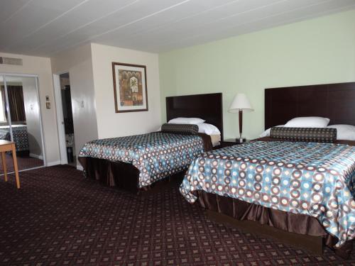 Colony Motel in Brookfield, USA