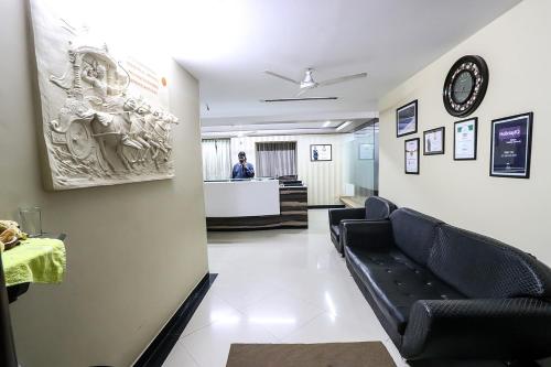 Hotel Aashish Deluxe Lodging, Kolhapur