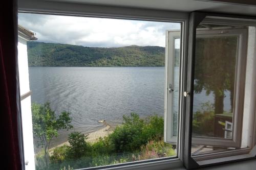 Loch Ness Lochside Hostel, Over 16s Only