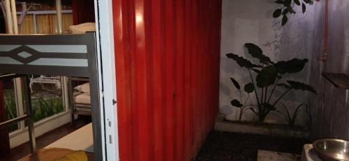 Kubu Container – Uluwatu, CO