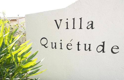 Entrance, Villa Quietude in Bagnols-en-Foret