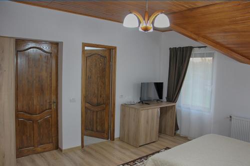 Maramures Landscape - image 6