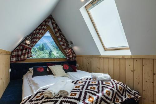 Apartment with Mountain View image 6