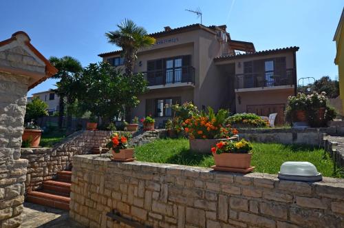 Apartments and Rooms Viktorija - Location saisonnière - Vinkuran