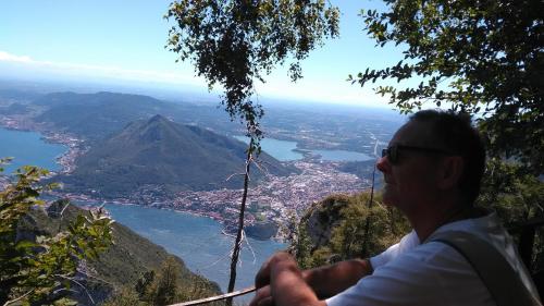 Casa di Sofia e Oscar Lago di Como Canzo