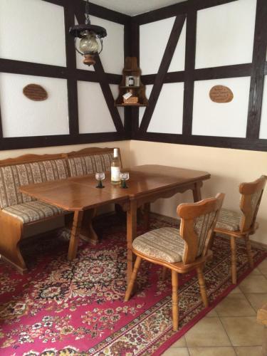 Weingut & Gästehaus Nagel (Weingut & Gastehaus Nagel) in Kapellen-Drusweiler