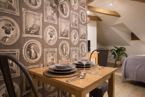 Old Town Boho-Chic Attic with Hanging Chair - image 7