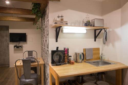 Old Town Boho-Chic Attic with Hanging Chair - image 4