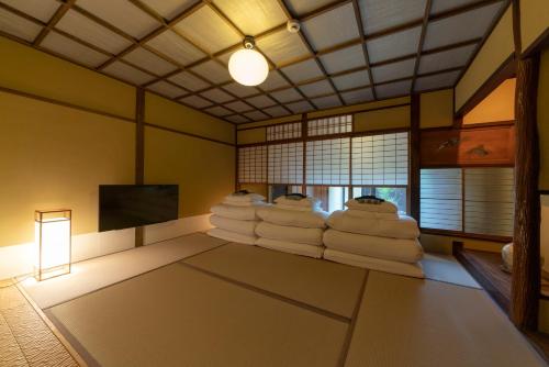 Suite with Garden View image 6