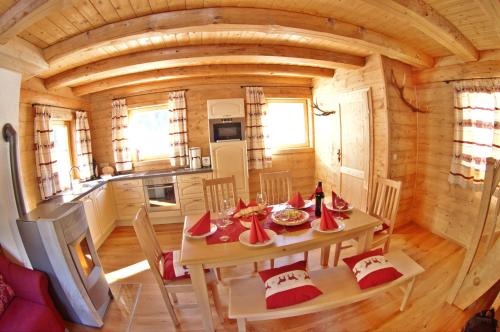 Almchalet Alpenflora - image 12