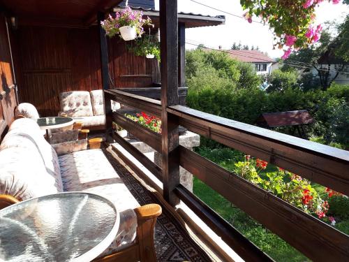 شرفة/ تراس, Pensiunea Mateo in بران