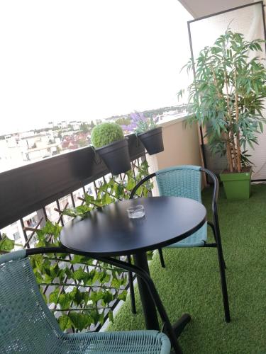Le Parisien T1Antony-Berny by Beds4Wanderlust - 35m2 avec Balcon - Aéroport Orly 5miles - Train Station RER B ORLYVAL 1mile