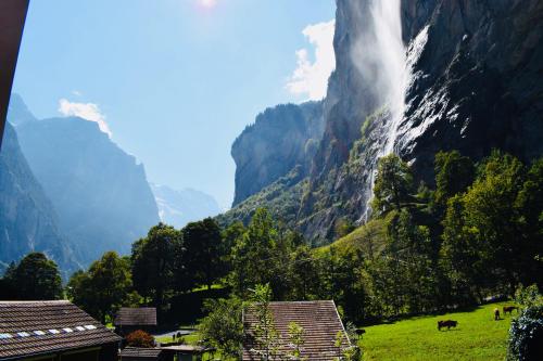 Vedere, Breathtaking Waterfall Apartment in Lauterbrunnen