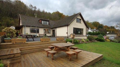 Stronchreggan View Guest House - image 11