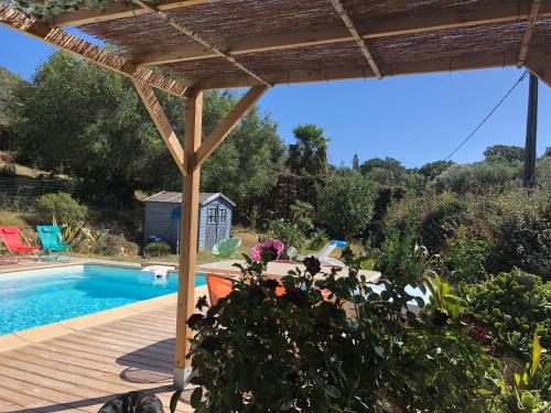 Bassein, Macchia Évasion avec piscine (Macchia Evasion avec piscine) in Figari