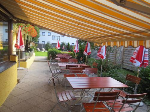 Hotel Alp Inn - image 11