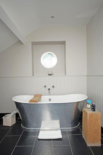 Harbourmaster Hotel