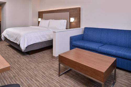 Holiday Inn Express Hotel and Suites Mesquite an IHG Hotel - image 14
