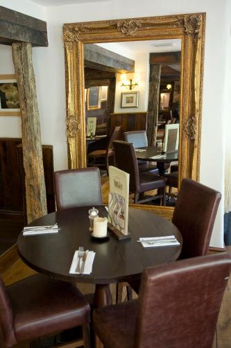 Ресторан, Old Mill Hotel by Good Night Inns in Ковентрі