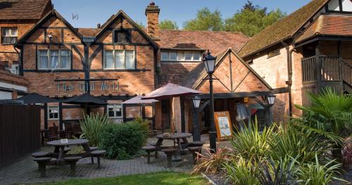 Вхід, Old Mill Hotel by Good Night Inns in Ковентрі