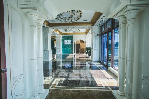 . Emerald Hotel Baku