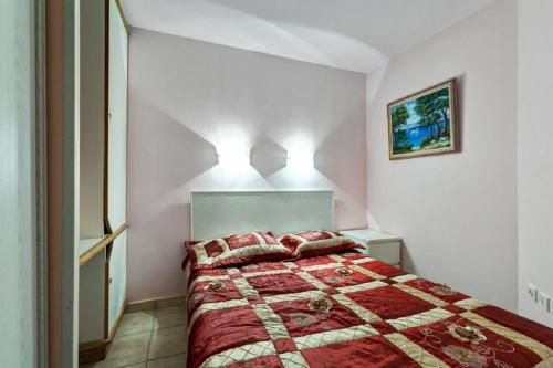 1 double bed, 2 sofa beds