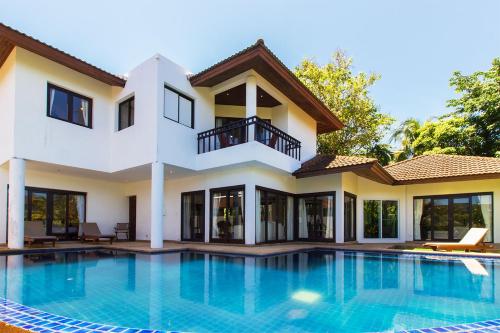 Surin Springs Villa by Alexanders Surin Springs Villa by Alexanders