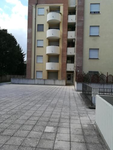  Yellow house in Vicenza