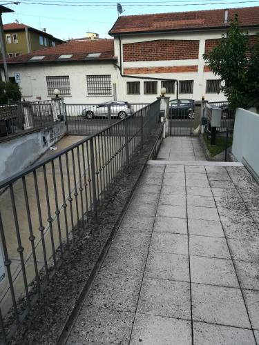  Yellow house in Vicenza