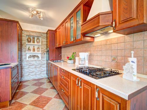  Apartment Leon in Rukavac