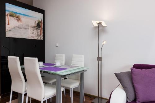 Platan Apartments Świnoujście Center IV by Noclegi Renters - image 4