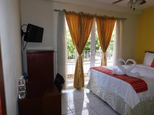 Hotel San Jose Hostal – San Salvador