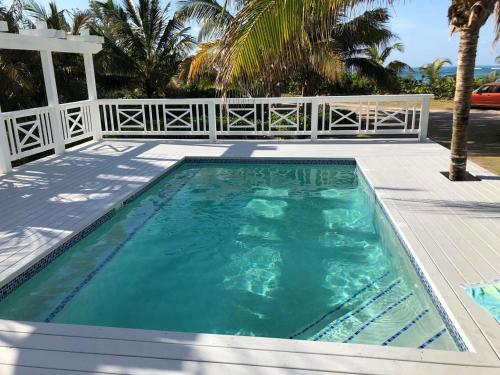 Alfred House and Cottage by Eleuthera Vacation Rentals