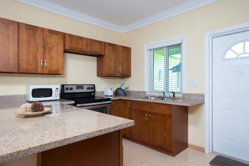 Facilities, Sir Charles Guest House in Eleuthera