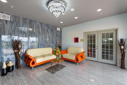 Lobby, Baymont by Wyndham Kingwood in Kingwood