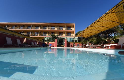 Hotel Cyrnea - Hôtel - Calvi