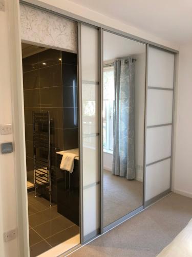 Edinburgh Old Town - image 9