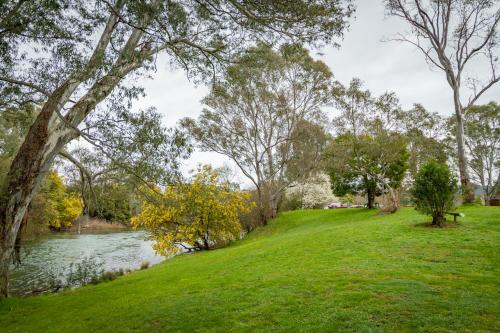 Eildon Riverside Holiday Park