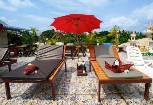 Swimming pool, Noble Night Guesthouse in Kanchanaburi