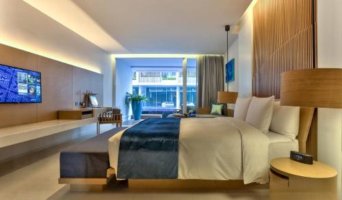 room detail thumbnail 1