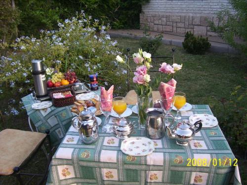 Skats, Posada Doña Emilia Amarfil (Posada Dona Emilia Amarfil) in Albardon