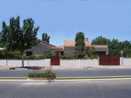 Ieeja, Posada Doña Emilia Amarfil (Posada Dona Emilia Amarfil) in Albardon