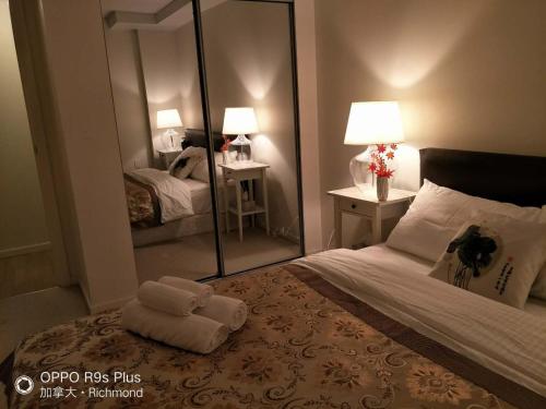 2 Bedroom New Apartment Richmond Centre Skytrain Richmond