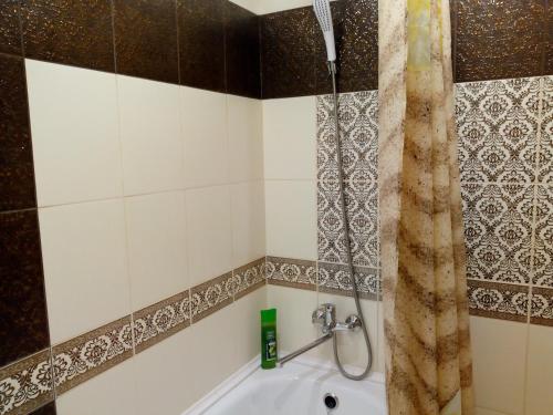 Apartment on 30 let Pobedy - image 4