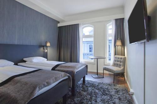 room detail thumbnail 1