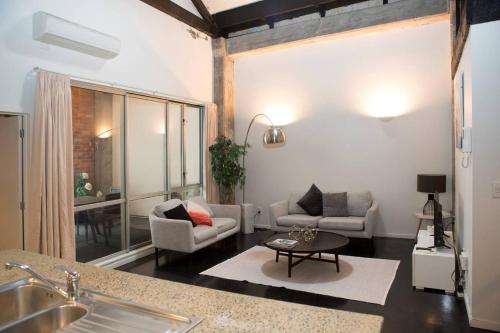 Gorgeous Five Bed Apartment in Auckland City!