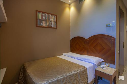 Economy Double Room image 1