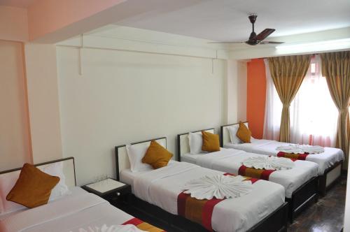 1 Person in Dormitory - Mixed